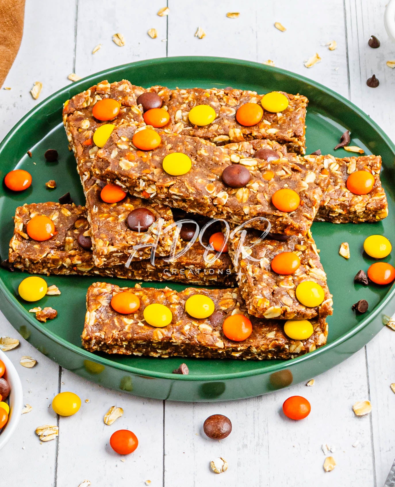 No-Bake Reese's Pieces Protein Bars - Set 4 of 6