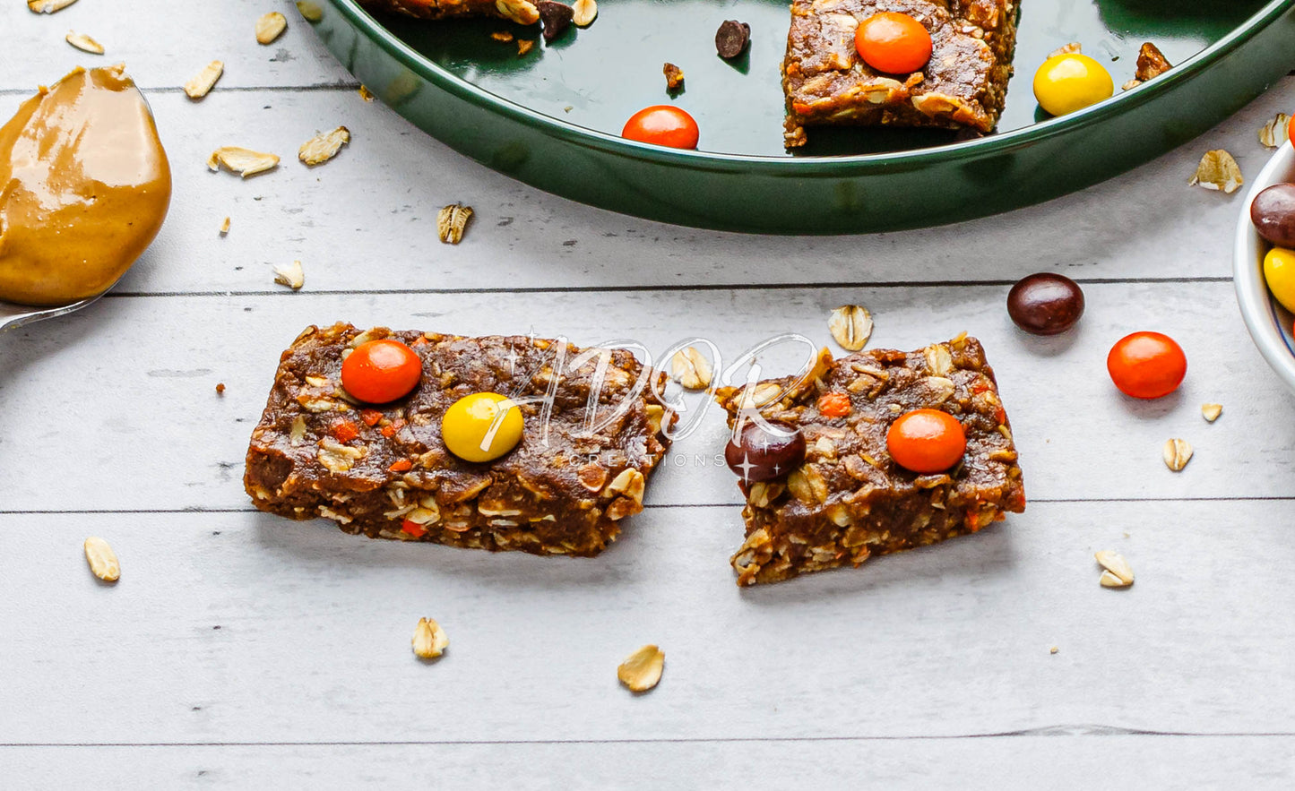 No-Bake Reese's Pieces Protein Bars - Set 4 of 6