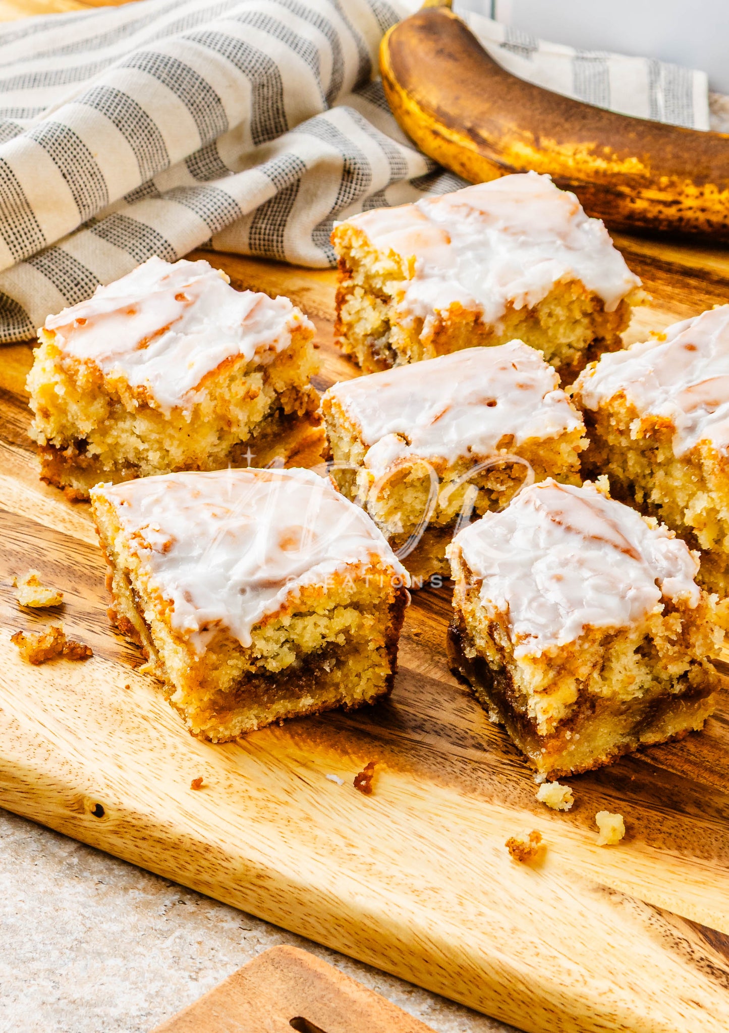 Gooey Banana Cinnamon Roll Cake - EXCLUSIVE