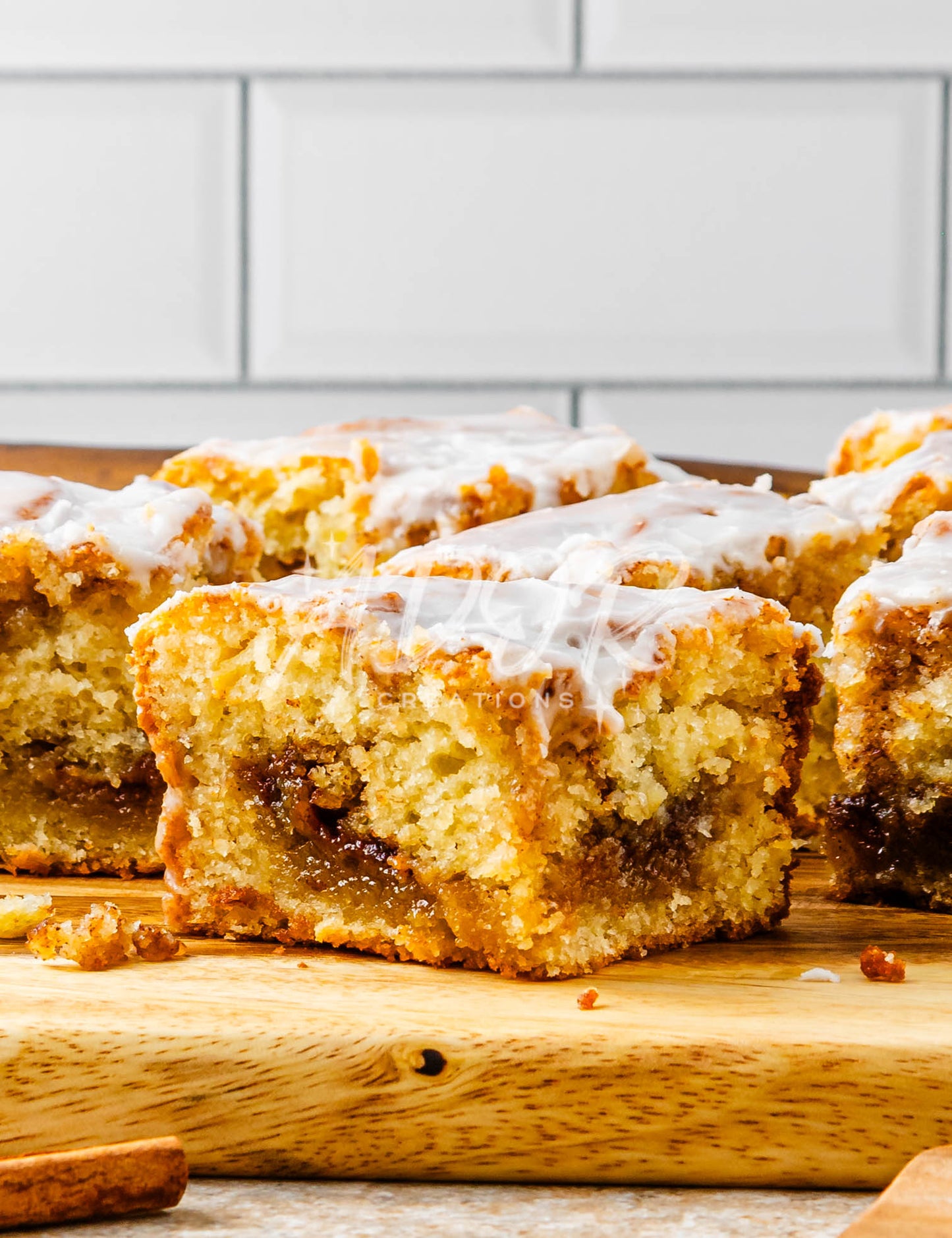 Gooey Banana Cinnamon Roll Cake - EXCLUSIVE