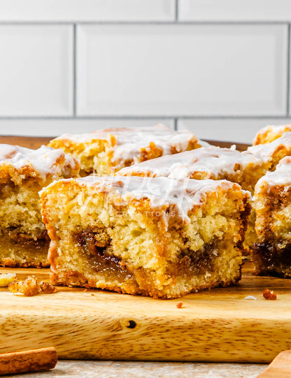 Gooey Banana Cinnamon Roll Cake - EXCLUSIVE